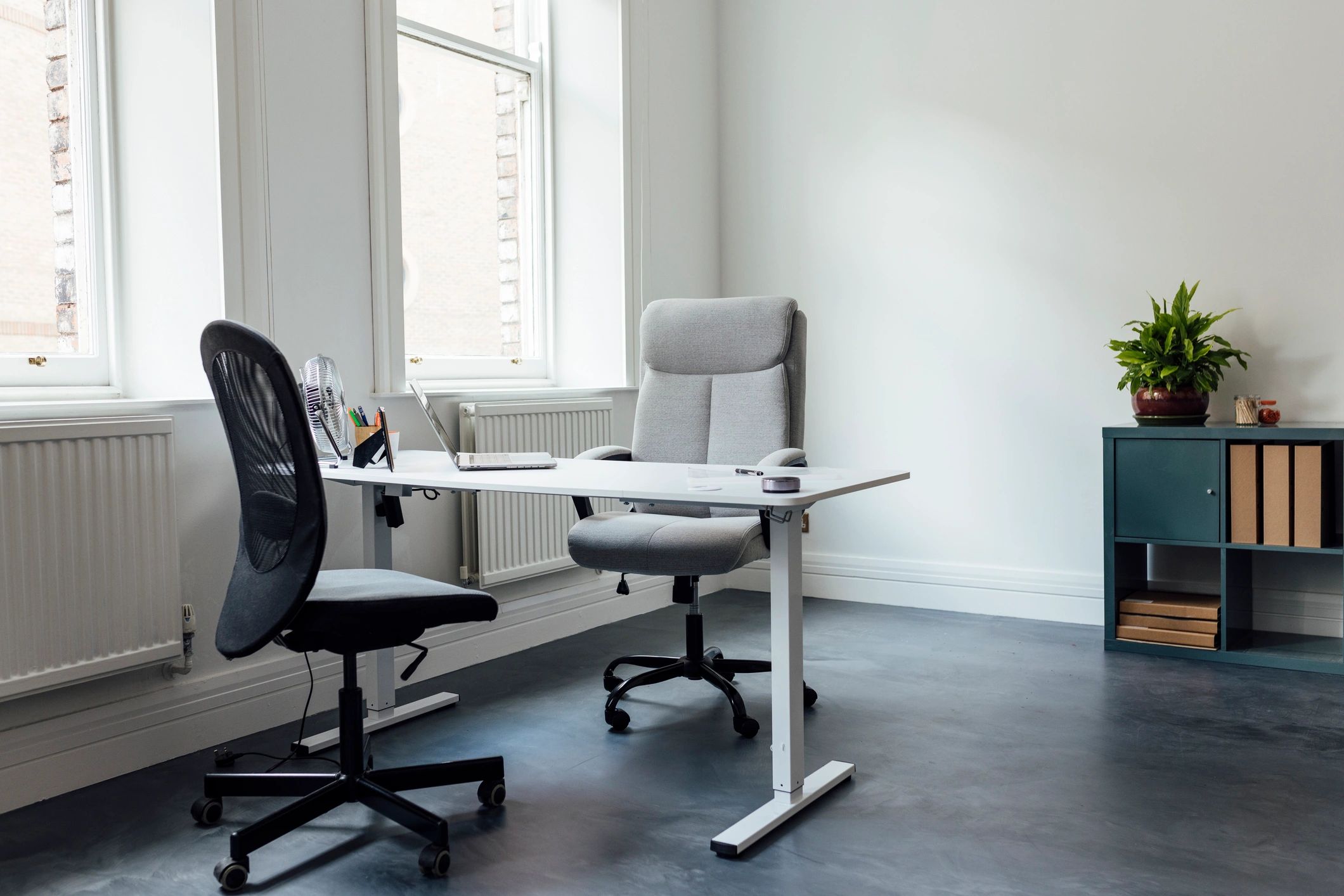 Photo editing workspace for handcrafted restoration and editing services